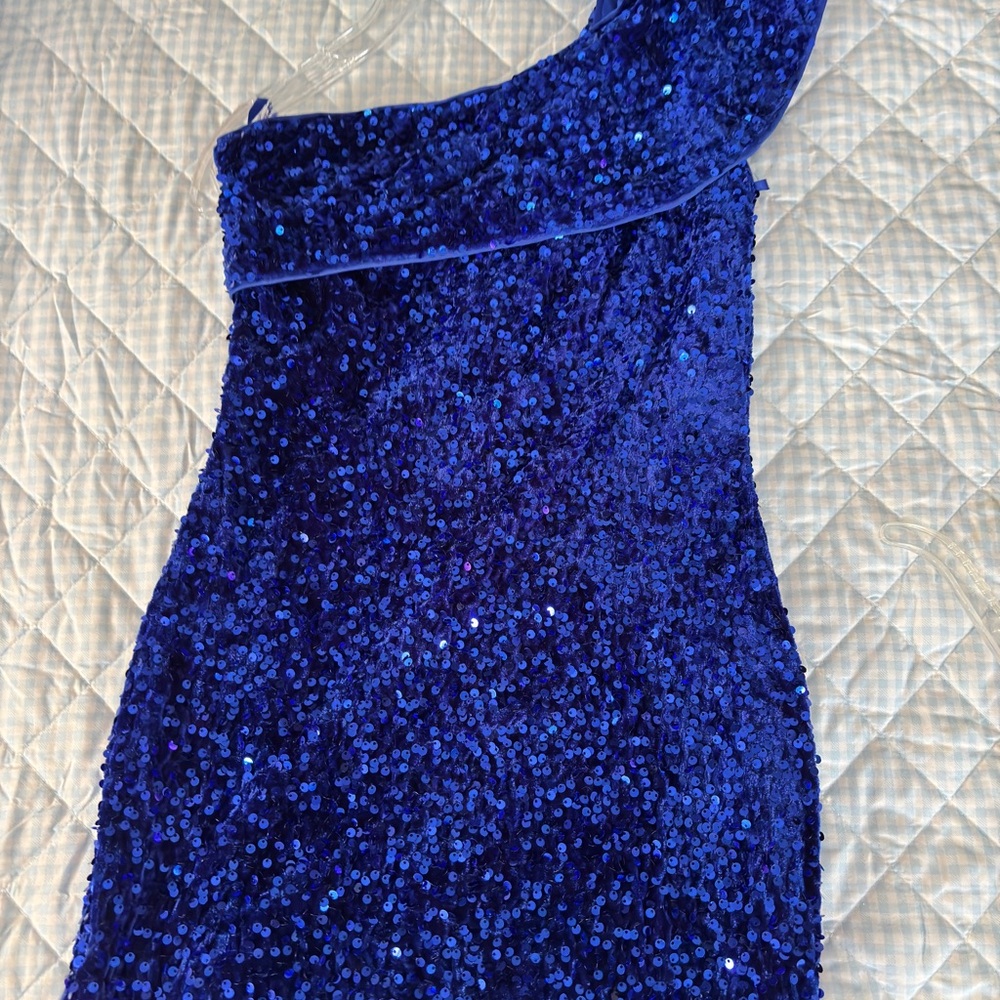 Joyfunear One Shoulder Ruffle Trim Sequin Bodycon Dress